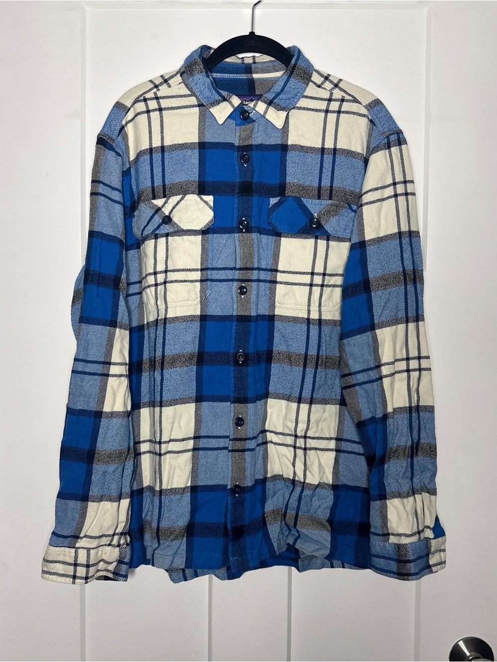 Patagonia 100% Organic Cotton Blue and Cream Plaid Flannel Button-Down Shirt
